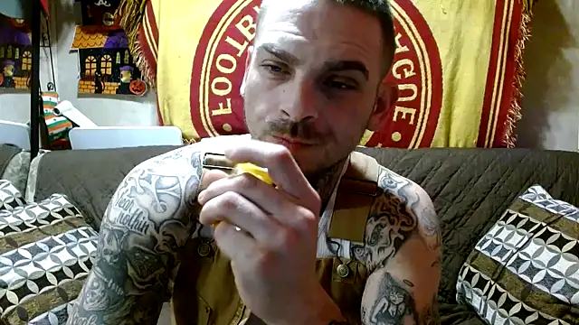 Snapshot of DADDY_KANE8--- chatting on January 2025 02:15:01 AM DADDY KANE8--- online show from January 2025 02:15:01 AM