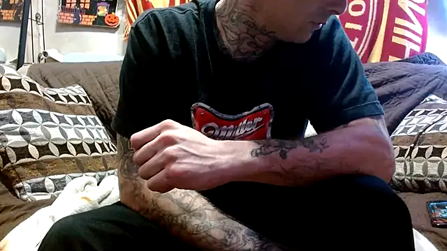 Snapshot of DADDY_KANE8--- chatting on February 2025 04:27:01 AM DADDY KANE8--- online show from February 2025 04:27:01 AM