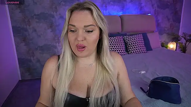 MissyMartinez online show from December 2024 07:58:01 AM