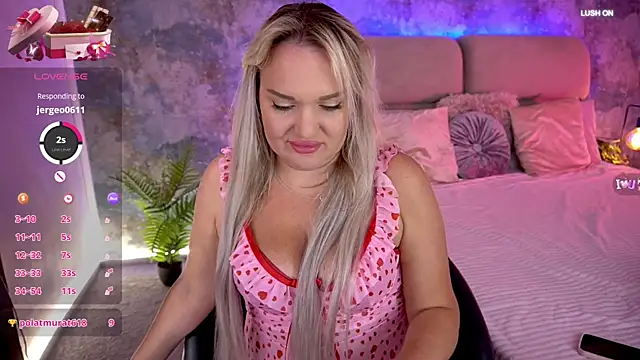 Snapshot of MissyMartinez chatting on October 2025 09:52:01 AM MissyMartinez online show from October 2025 09:52:01 AM