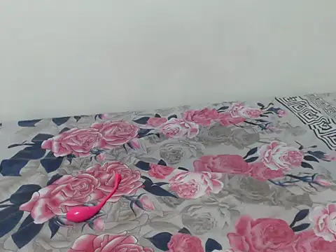 Snapshot of queen__ebony chatting on November 2025 12:30:01 AM queen ebony online show from November 2025 12:30:01 AM