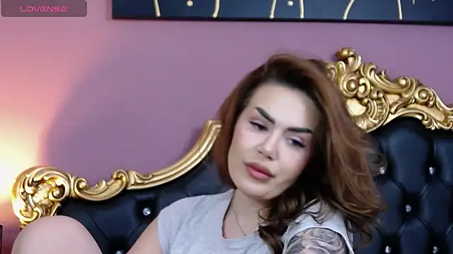 Snapshot of HessaHessy chatting on December 2024 10:00:02 AM HessaHessy online show from December 2024 10:00:02 AM