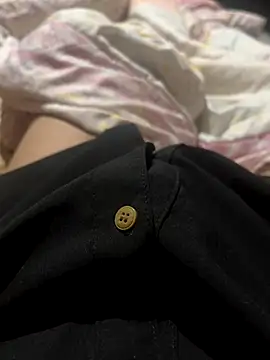 Diego23es online show from November 2025 05:46:02 PM