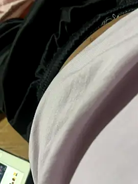 Diego23es online show from November 2025 05:51:02 AM