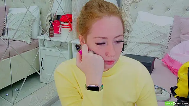 Snapshot of TinaBrook chatting on October 2025 03:47:02 AM TinaBrook online show from October 2025 03:47:02 AM