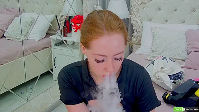 Snapshot of TinaBrook chatting on October 2025 03:48:02 AM TinaBrook online show from October 2025 03:48:02 AM