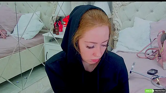 Snapshot of TinaBrook chatting on October 2025 03:50:02 AM TinaBrook online show from October 2025 03:50:02 AM