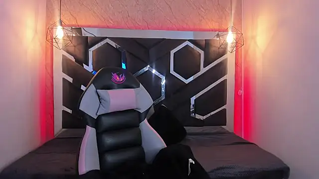 lilith nv online show from January 2025 05:19:01 PM