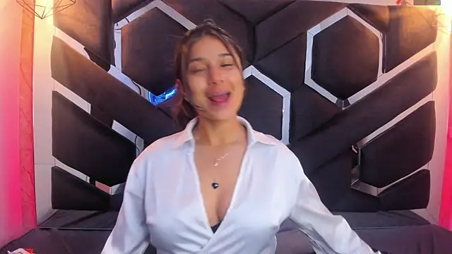 lilith nv online show from January 2025 05:32:01 PM