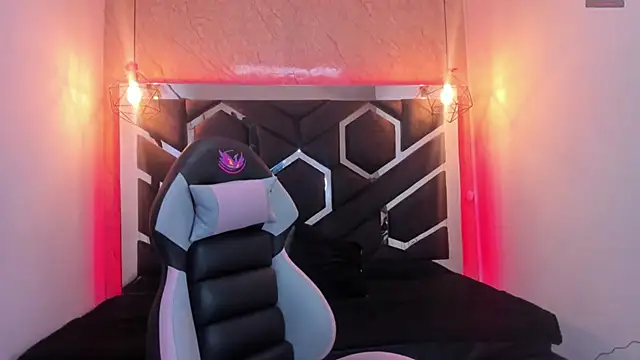 lilith nv online show from February 2025 11:25:02 AM