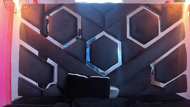 lilith nv online show from February 2025 05:28:01 PM