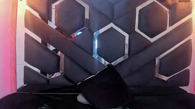 lilith nv online show from February 2025 05:29:01 PM