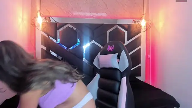 lilith nv online show from February 2025 11:44:02 AM