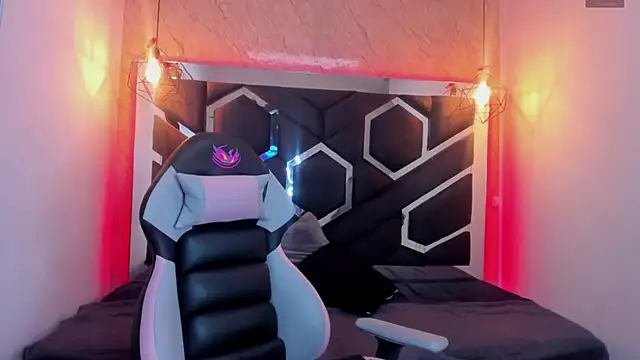 lilith nv online show from March 2025 11:32:01 AM