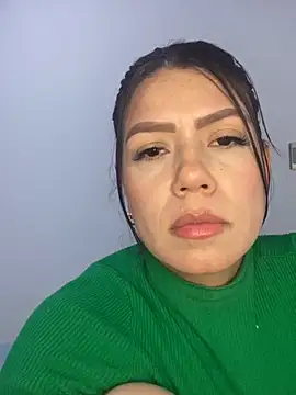 Snapshot of martina_contreras chatting on December 2024 04:08:02 AM martina contreras online show from December 2024 04:08:02 AM