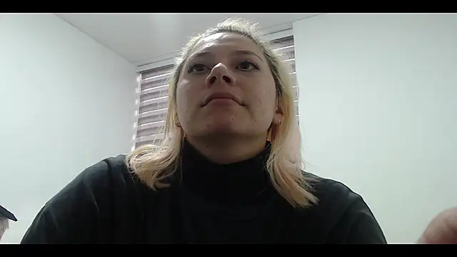 MommyMiaWs online show from January 2025 10:50:01 PM