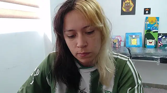 MommyMiaWs online show from September 2025 02:51:02 PM