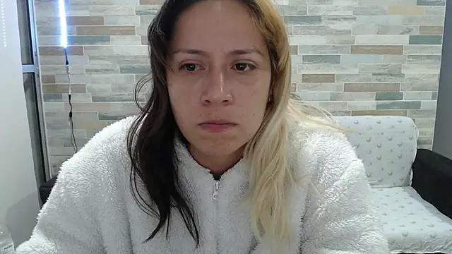 MommyMiaWs online show from October 2025 02:41:02 AM