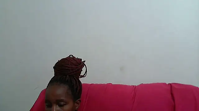 sluttylaura21 online show from February 2025 02:01:01 PM