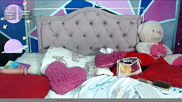 Mia queen 21 online show from December 2024 02:49:01 PM