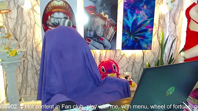 Snapshot of EmiTranny chatting on February 2025 05:15:02 PM EmiTranny online show from February 2025 05:15:02 PM