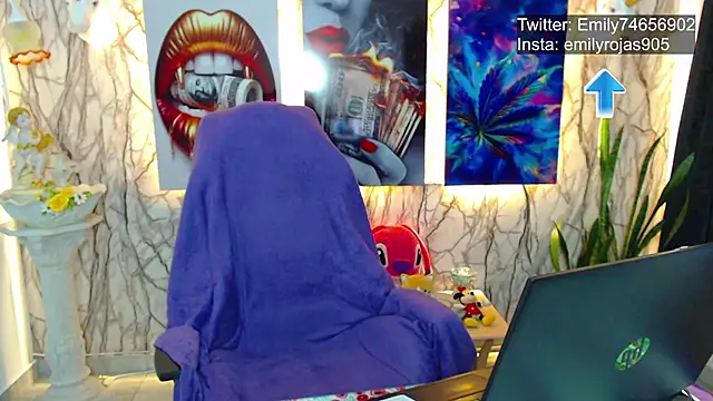 Snapshot of EmiTranny chatting on March 2025 06:18:02 AM EmiTranny online show from March 2025 06:18:02 AM