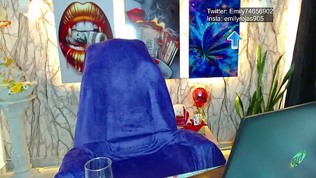 Snapshot of EmiTranny chatting on March 2025 12:51:01 AM EmiTranny online show from March 2025 12:51:01 AM