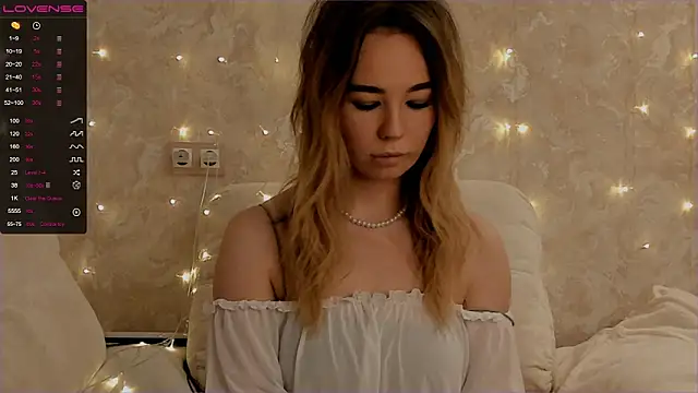 EvaSileZ online show from October 2025 04:50:01 PM