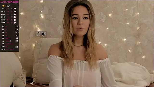 EvaSileZ online show from November 2025 03:33:02 PM