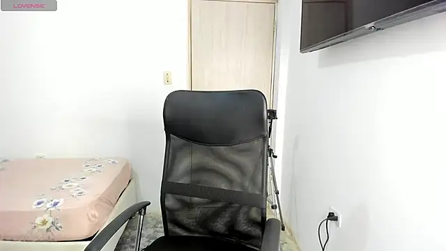 Snapshot of tracycum chatting on October 2025 07:43:01 PM tracycum online show from October 2025 07:43:01 PM