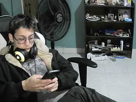 Snapshot of Jughead_16 chatting on November 2025 04:02:02 AM Jughead 16 online show from November 2025 04:02:02 AM