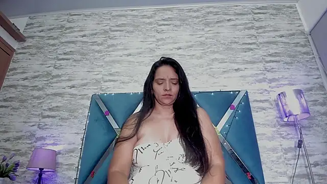 veronica salas online show from December 2024 04:41:01 AM