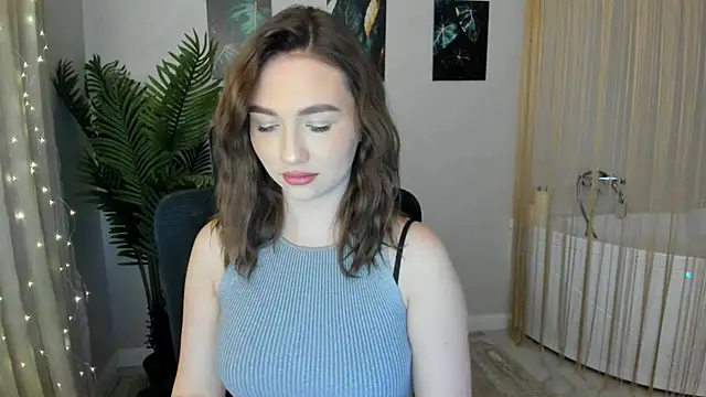 GracefulLook online show from February 2025 06:44:02 PM