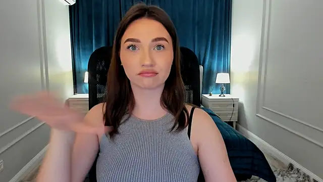 GracefulLook online show from February 2025 07:39:01 PM