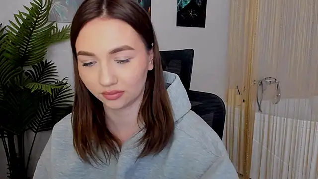 GracefulLook online show from February 2025 10:36:01 PM