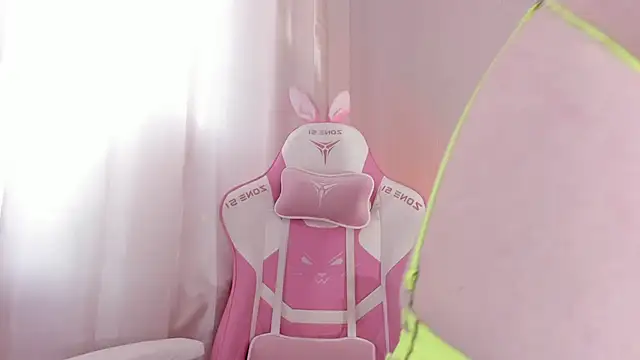 moon rabbitt online show from December 2024 09:06:01 AM