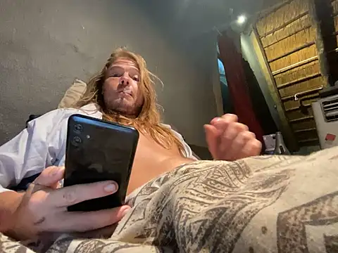 Snapshot of Salted_Playday chatting on February 2025 02:45:02 AM Salted Playday online show from February 2025 02:45:02 AM