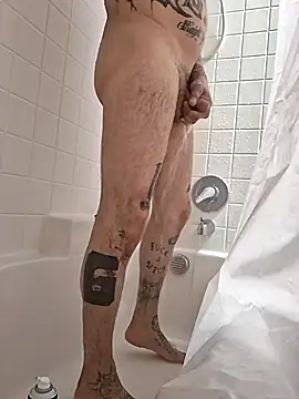 Snapshot of doitalltogether chatting on December 2025 01:05:01 PM doitalltogether online show from December 2025 01:05:01 PM