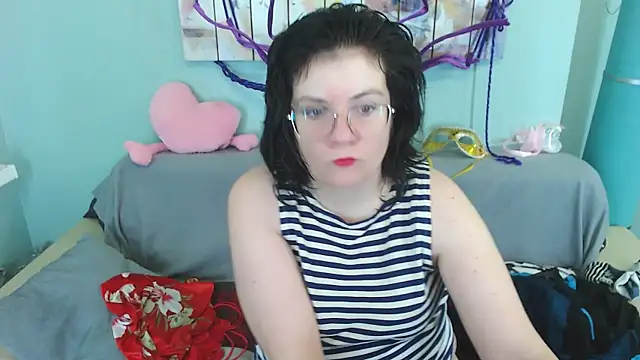 EverlyRays online show from December 2024 04:24:01 AM