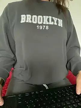 Snapshot of AlisaaRose chatting on February 2025 03:05:02 PM AlisaaRose online show from February 2025 03:05:02 PM