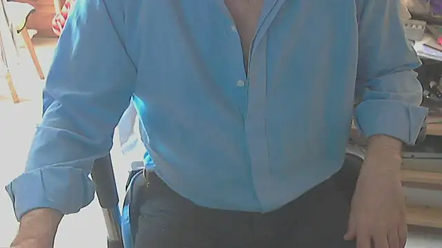 Snapshot of angelgarcia269 chatting on October 2025 01:42:01 PM angelgarcia269 online show from October 2025 01:42:01 PM