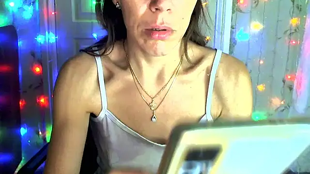 Snapshot of Ladywinter chatting on October 2025 03:12:01 PM Ladywinter online show from October 2025 03:12:01 PM