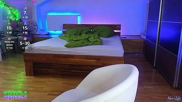 melinastyles online show from February 2025 06:30:01 PM