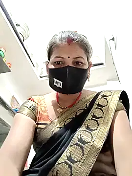 Snapshot of Riyaa-Devi chatting on December 2024 05:44:02 PM Riyaa-Devi online show from December 2024 05:44:02 PM