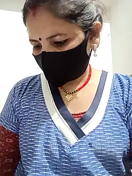 Snapshot of Riyaa-Devi chatting on January 2025 03:59:02 AM Riyaa-Devi online show from January 2025 03:59:02 AM