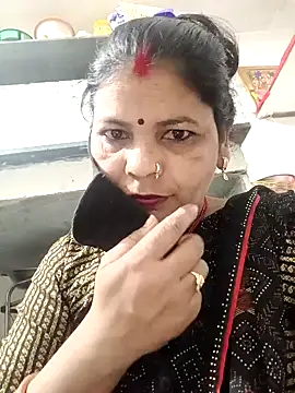 Snapshot of Riyaa-Devi chatting on January 2025 05:45:02 PM Riyaa-Devi online show from January 2025 05:45:02 PM