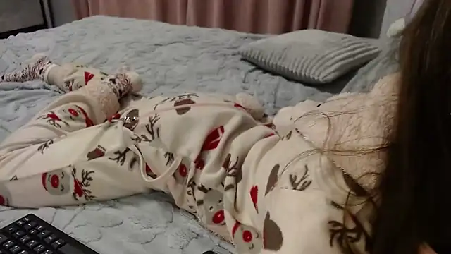 Snapshot of Viktoriiya_bald chatting on March 2025 08:31:02 PM Viktoriiya bald online show from March 2025 08:31:02 PM