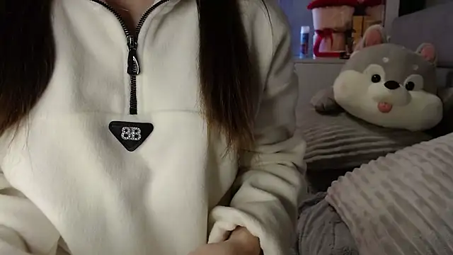 Snapshot of Viktoriiya_bald chatting on March 2025 01:09:01 PM Viktoriiya bald online show from March 2025 01:09:01 PM