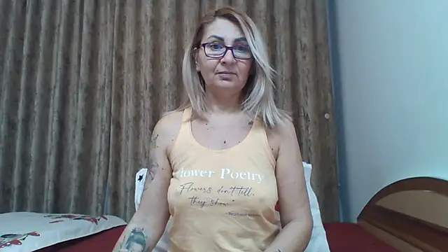PussyEvely online show from January 2025 05:44:02 AM