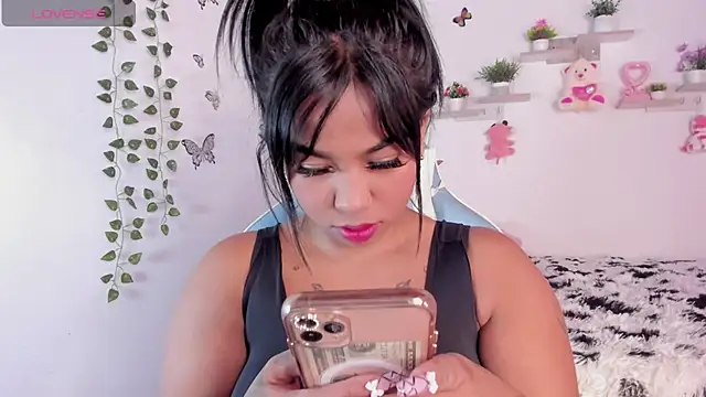 Emily restrepo online show from February 2025 07:23:01 AM